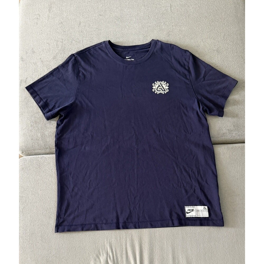 Nike Tee Giannis Freak T-Shirt Mens 2XL Navy Blue Signature Logo Basketball